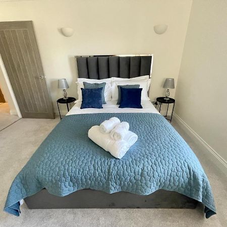 Exquisite Apartment, Stone Throw From The Beach Μπόρνμουθ Εξωτερικό φωτογραφία