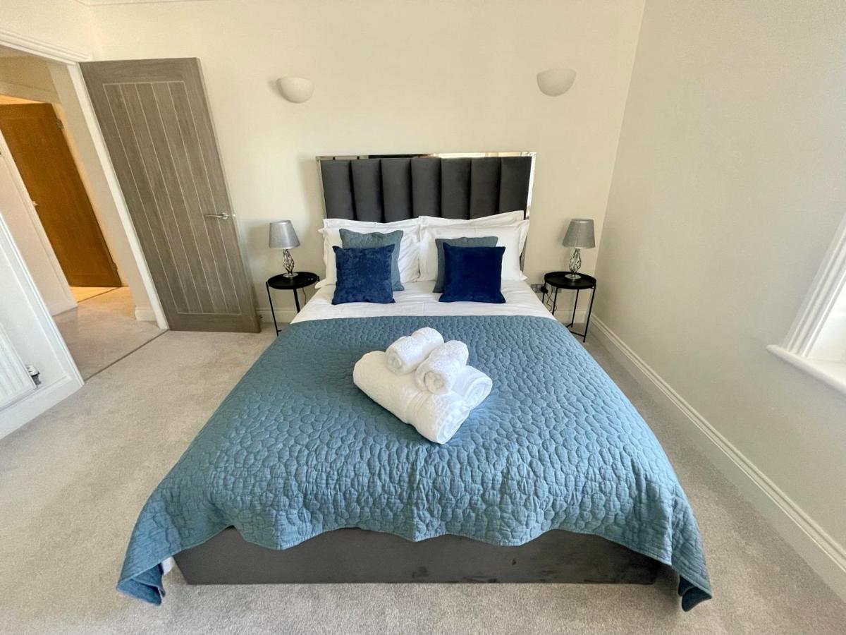 Exquisite Apartment, Stone Throw From The Beach Μπόρνμουθ Εξωτερικό φωτογραφία