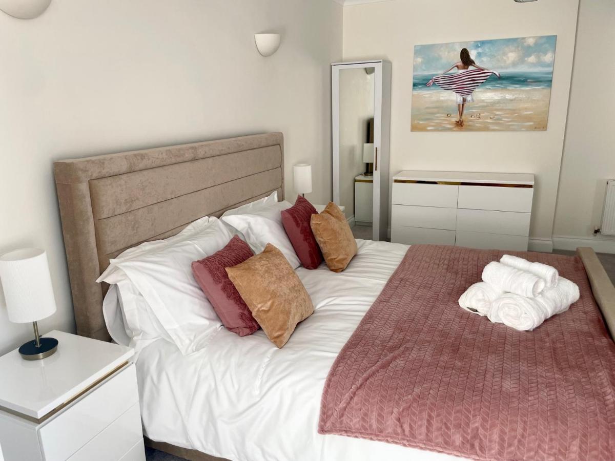 Exquisite Apartment, Stone Throw From The Beach Μπόρνμουθ Εξωτερικό φωτογραφία